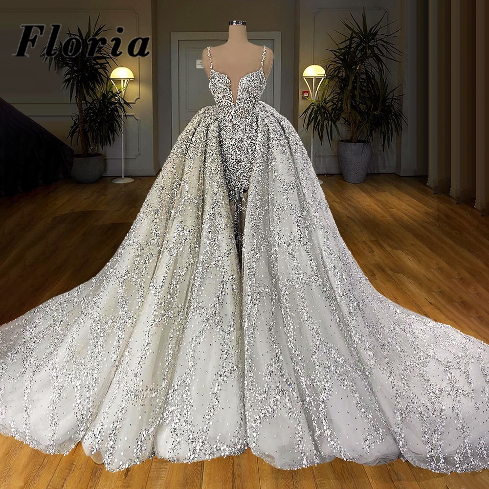 Chic Spaghetti Strap Wedding Dresses With Long Train Muslim Dubai Beading Crystal Bride Dresses Bridal Gowns 2021 Robe De Mariee
