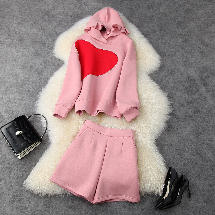 European and American women's wear 2020 winter new style Long sleeve hooded Bead heart hoodie shorts Fashion suits