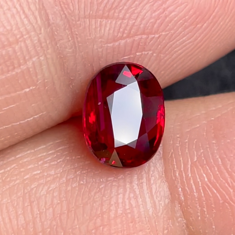 Natural No heating Pigeon Red Ruby 3.03ct gemstone High end customization Jewelry With international certificate