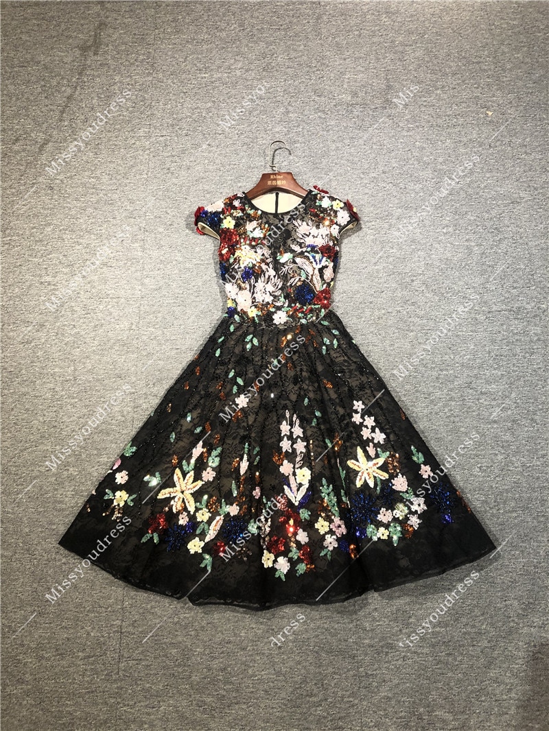 2021 Newest High Quality Customized Real Pictures Black Lace Flowers Beadings A-line Short Length Evening Party Prom Dresses