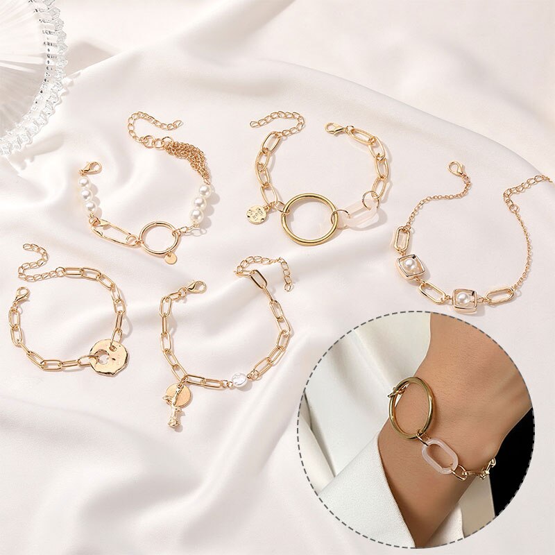 Fashion Thick Chain Bracelet for Women Pearl Alloy Pendant Bracelets Charm Imitation Pearl Bracelet On Hand Bangle Party Jewelry