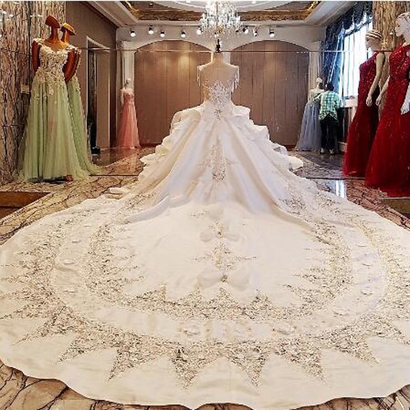 Luxury Contrast Color Appliqued Lace Beading Ball Gown Wedding Dresses Illusion Court Train Tank Sleeve Custom made Bridal Gown