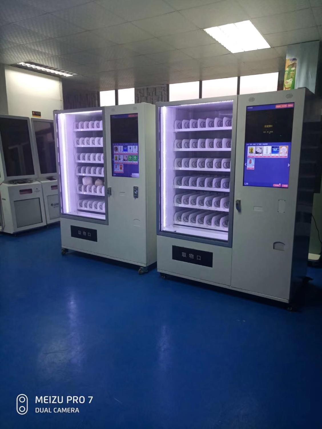 Cold beverage mechandiser,glass front combo vending machine drinks and snacks vending machine cabinet with lift system
