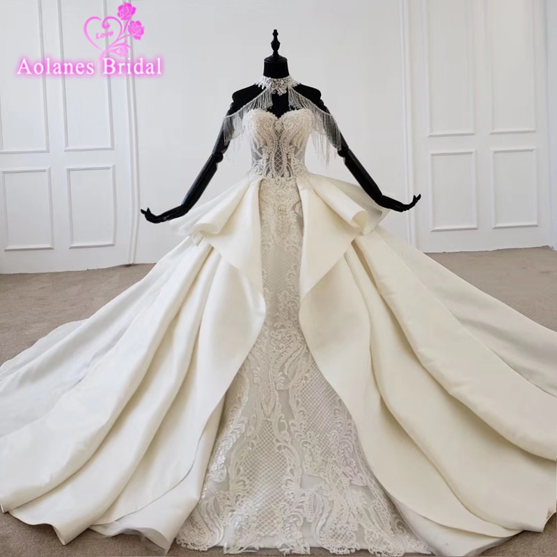 Amazing New Puffy Wedding Dresses 2020 Sheer Neck Long Sleeves Ball Gown Satin Lace Crystals Beaded Lace Bride Dress Gowm