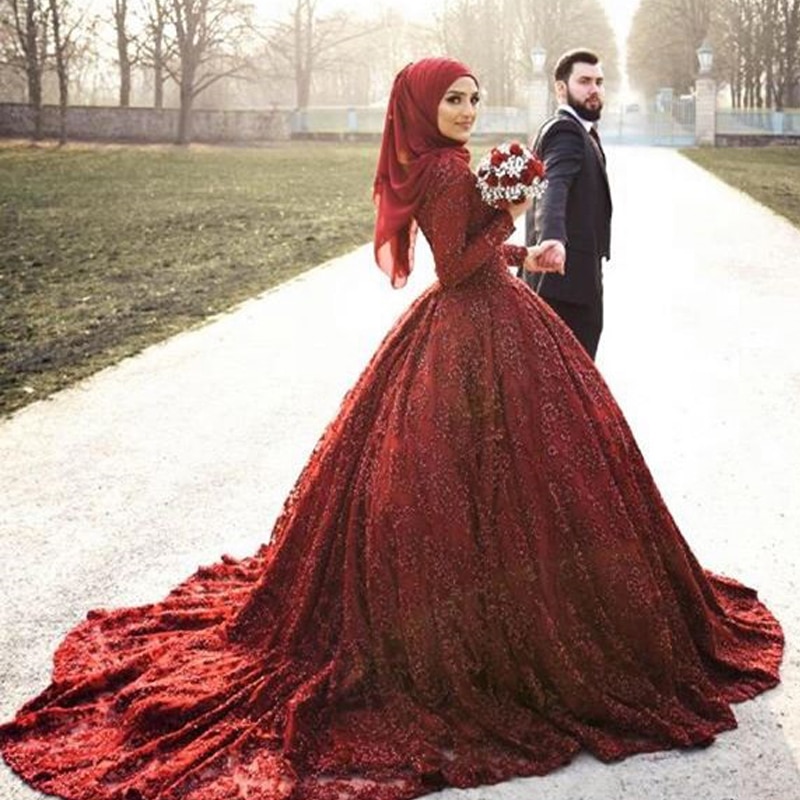 Modest Muslim Wedding Dress Dark Red Arabic Long Sleeve Luxury Beaded Lace Bridal Gowns with Hijab