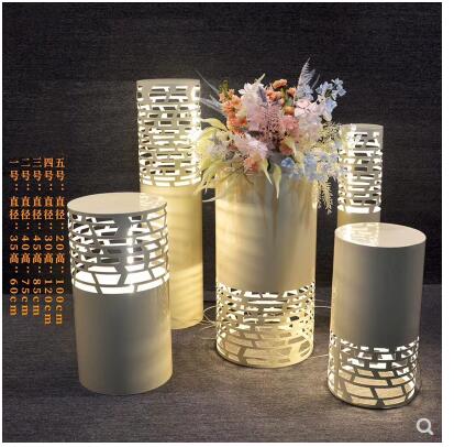 New wedding props French luminous white iron column dessert Table Round Table welcome area wedding creative ornaments